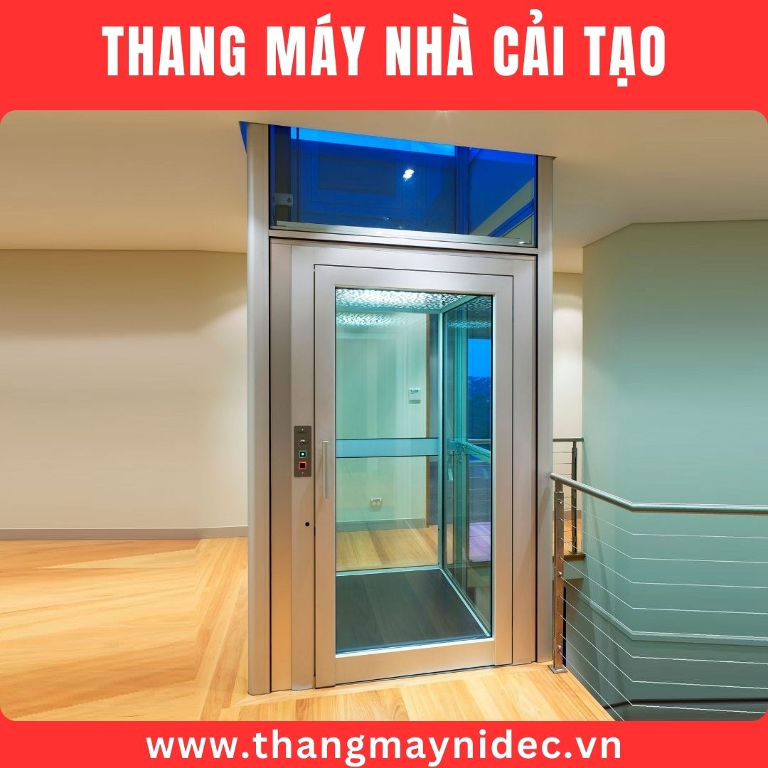 thang máy cửa mở tay