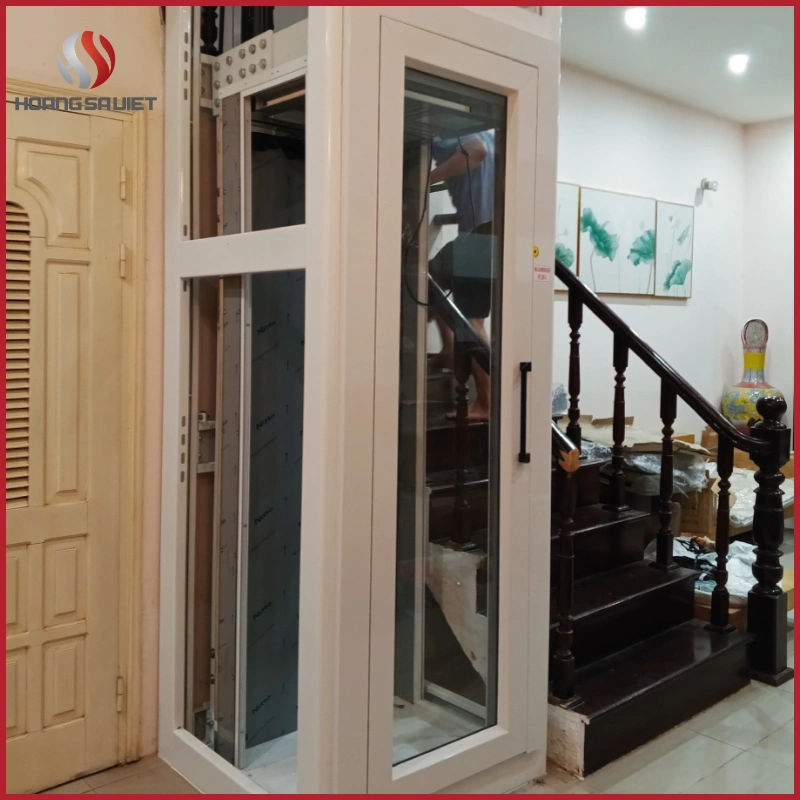 Nhờ tính toán kỹ lưỡng, thang máy mini không hố pit được tích hợp gọn gàng ở vị trí khe cầu thang