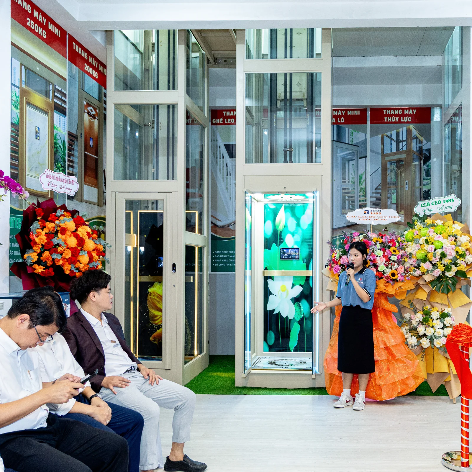 Thang Máy Mini Không Hố Pit Cửa Tự Động 