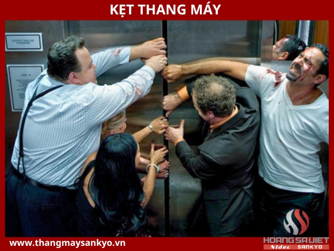 Hình ảnh kẹt thang máy Hình ảnh kẹt thang máy