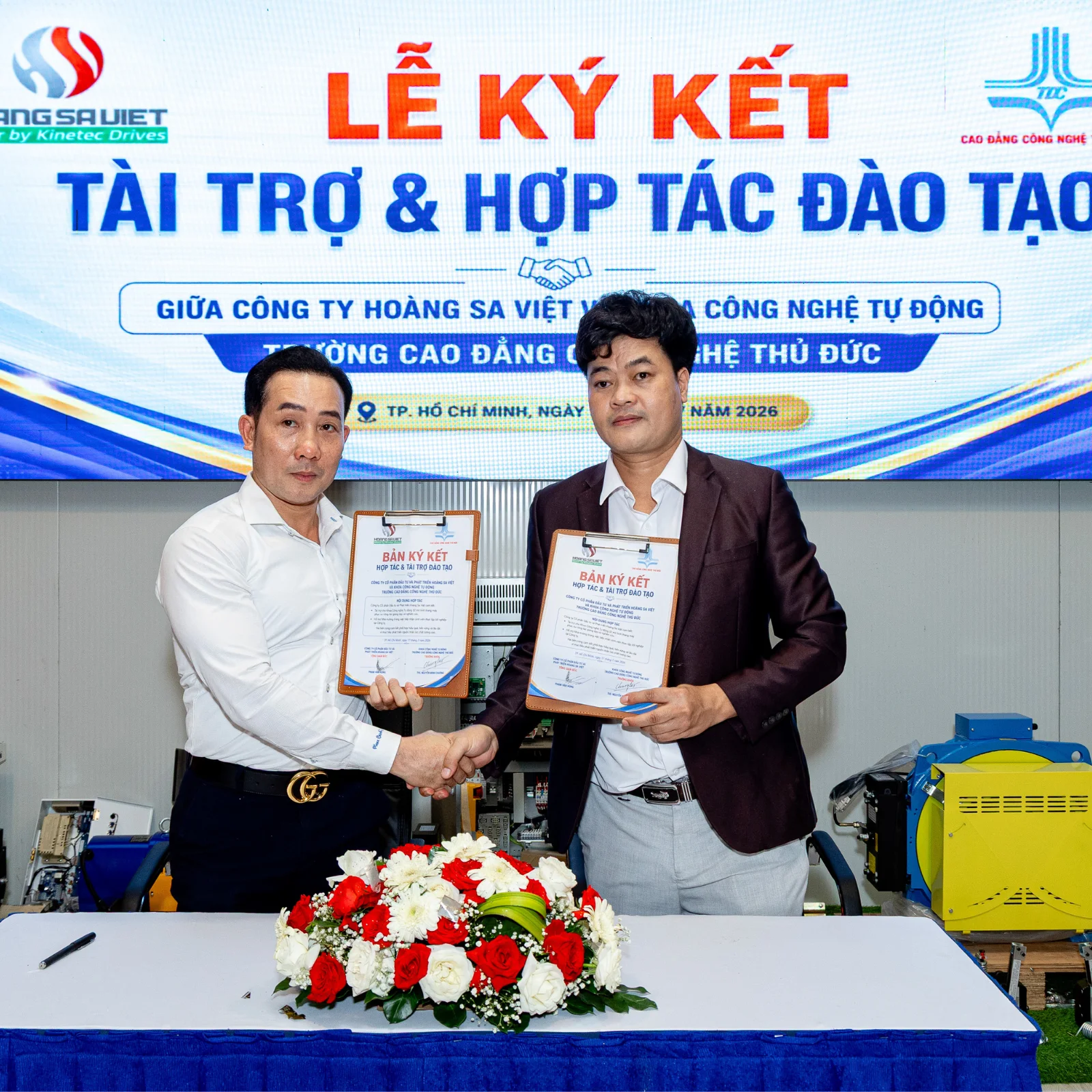  Lễ ký kết hợp tác đào tạo và tài trợ thiết bị 