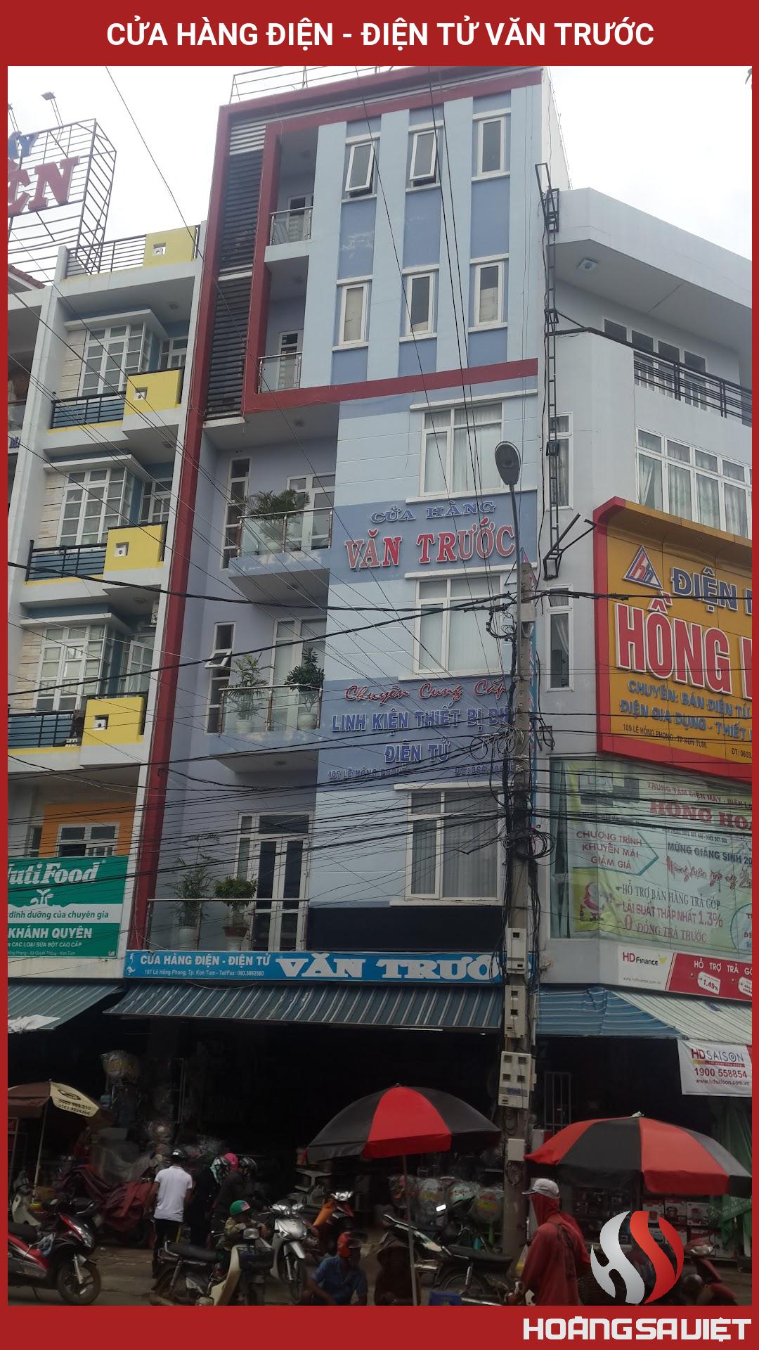 Cửa Hàng Điện - Điện Tử Văn Trước Cửa Hàng Điện - Điện Tử Văn Trước