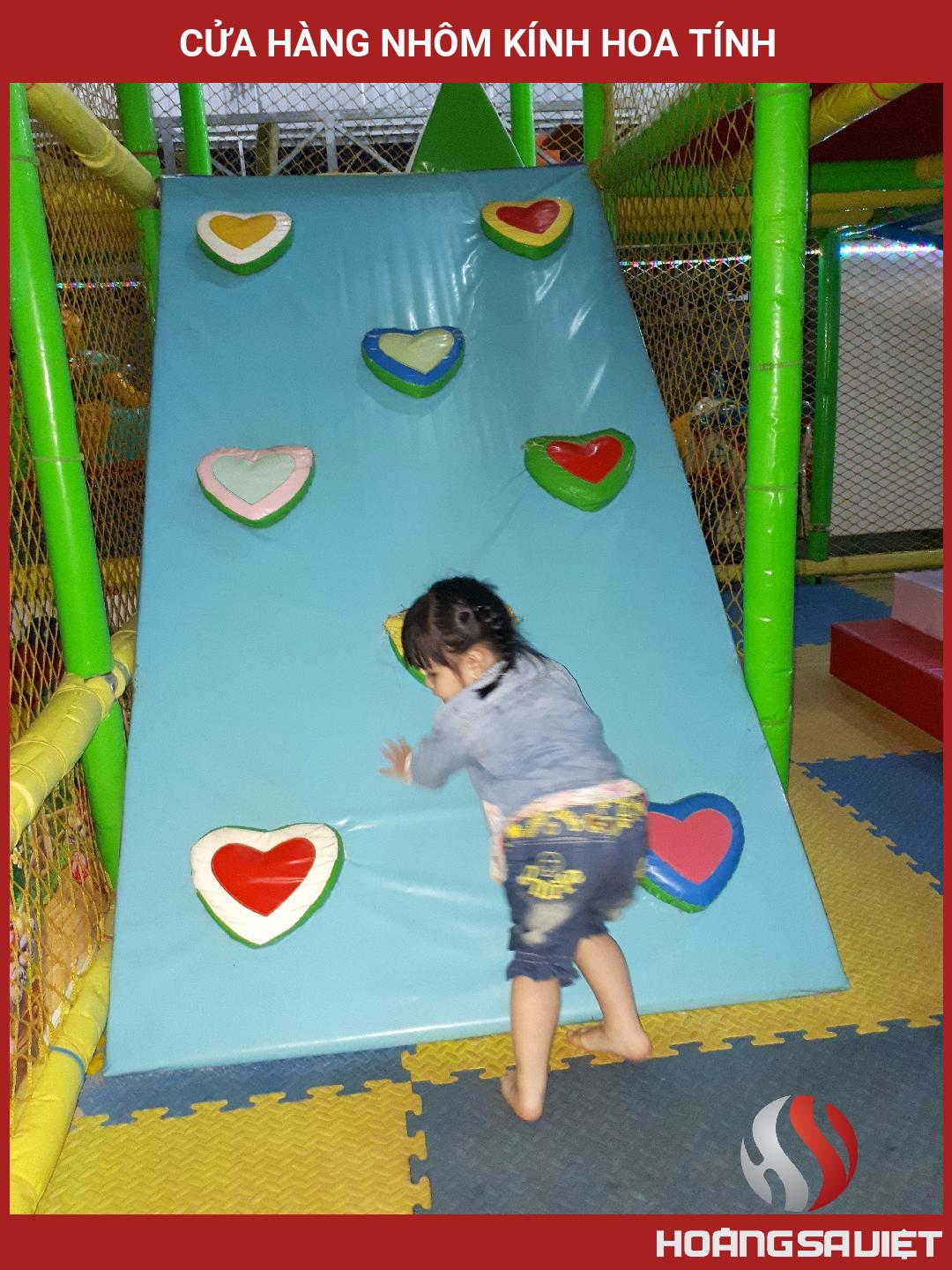 Cửa Hàng Nhôm Kính Hoa Tính Cửa Hàng Nhôm Kính Hoa Tính